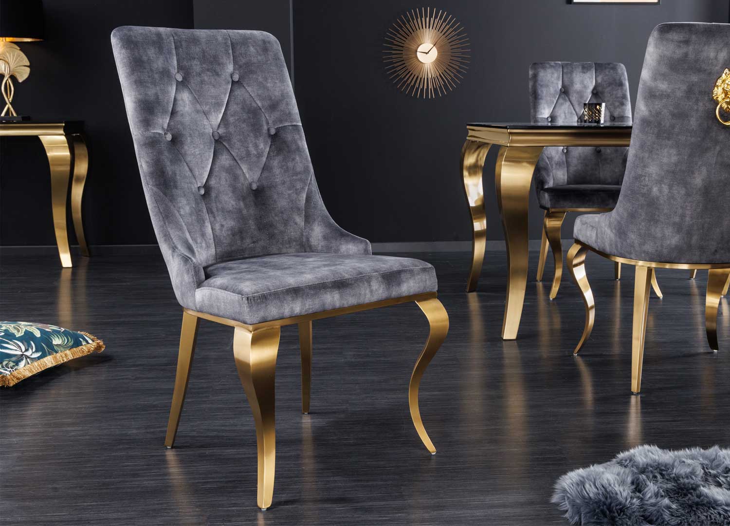Lot de 2 chaises en velours baroque pieds métal doré