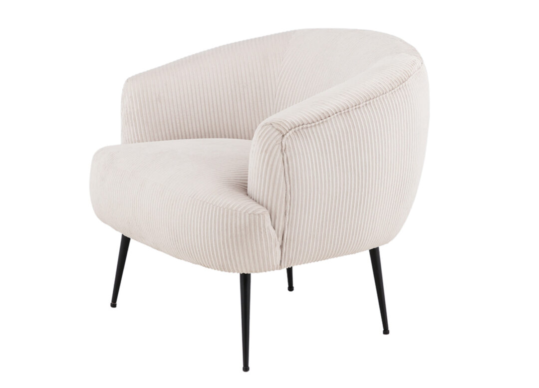 fauteuil confortable moderne en velours beige et pieds en métal noir